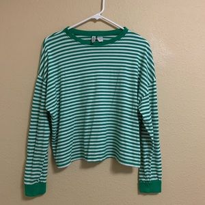 Green and white long sleeve jersey top. Size L.